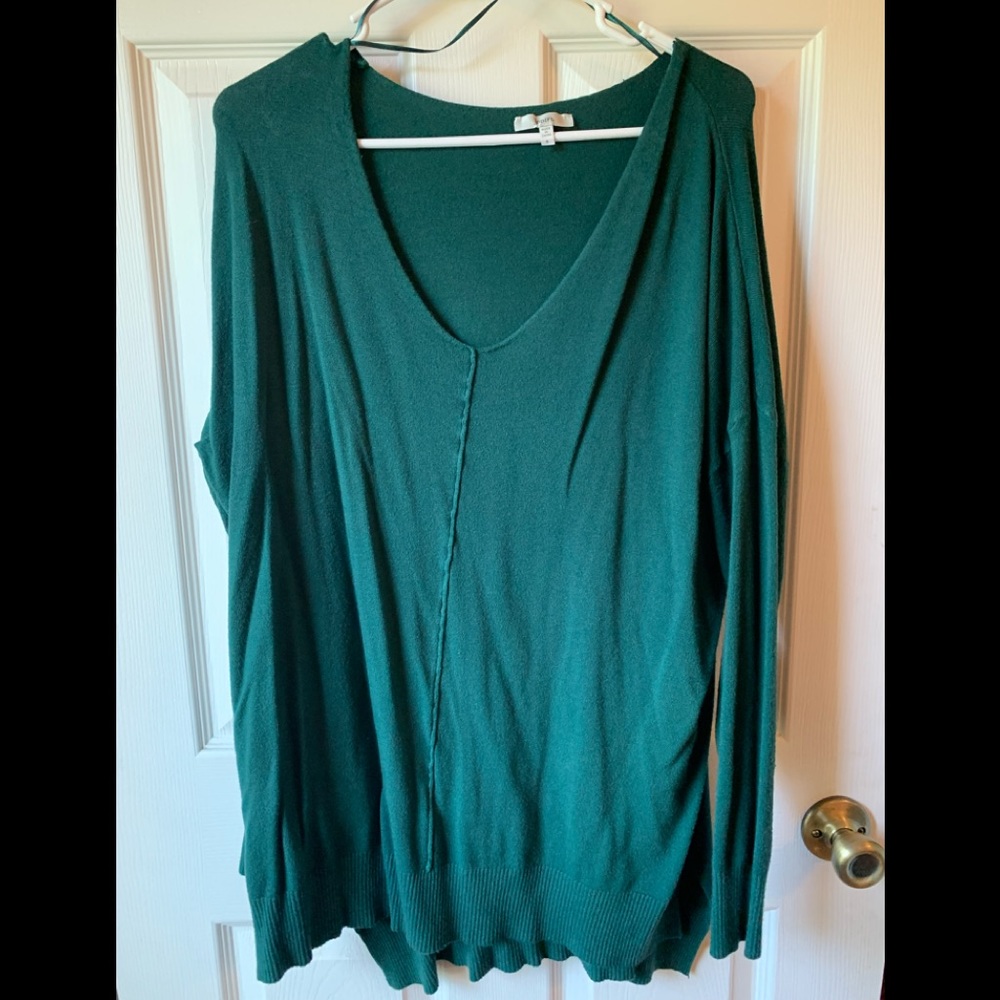 Piko style sweater
